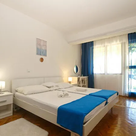 Tomislav 2078 Apartamento