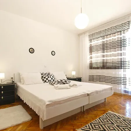 Tomislav 2078 * Peroj