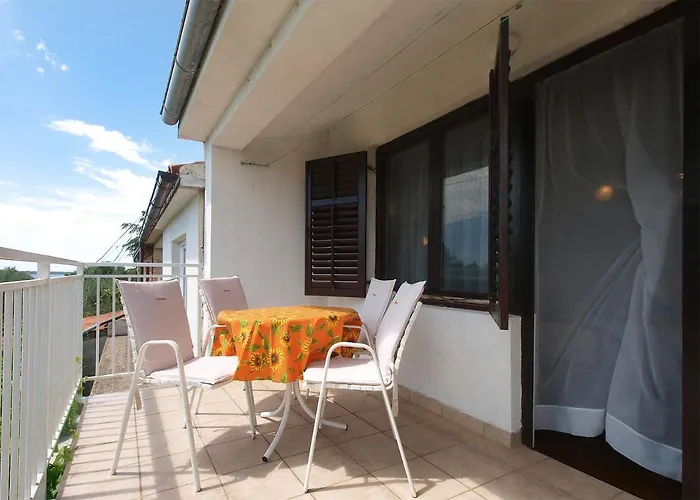 Tomislav 2078 아파트 *