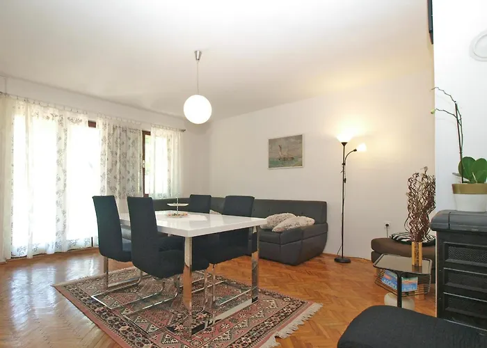 아파트 Tomislav 2078 *